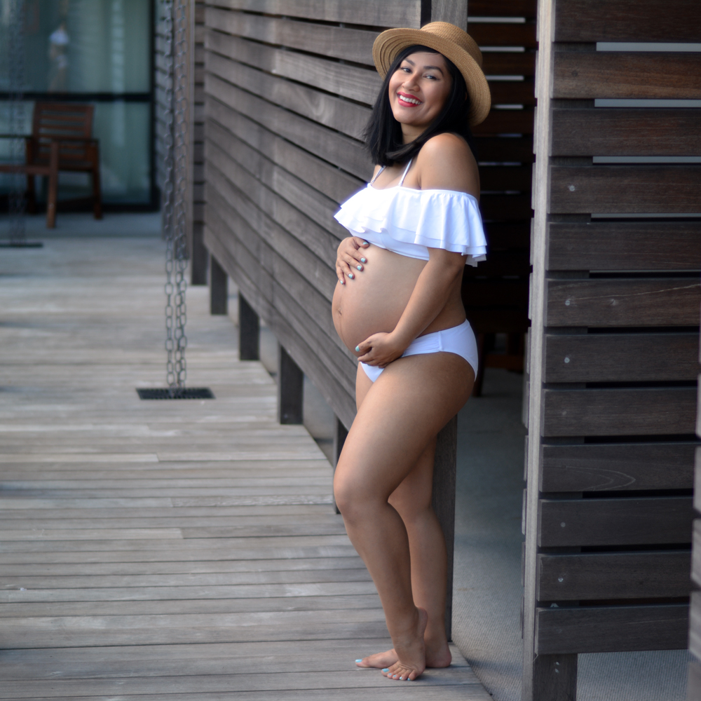 How to Shop for Maternity Swimwear 