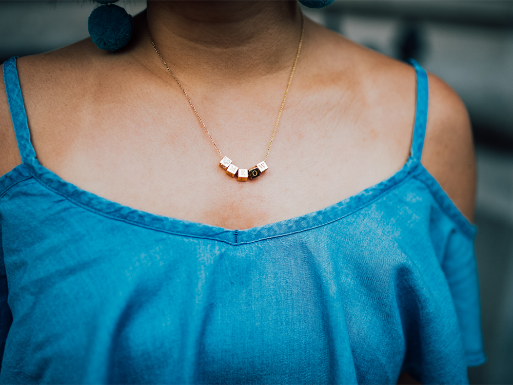 Capsul Jewelry mini block necklace